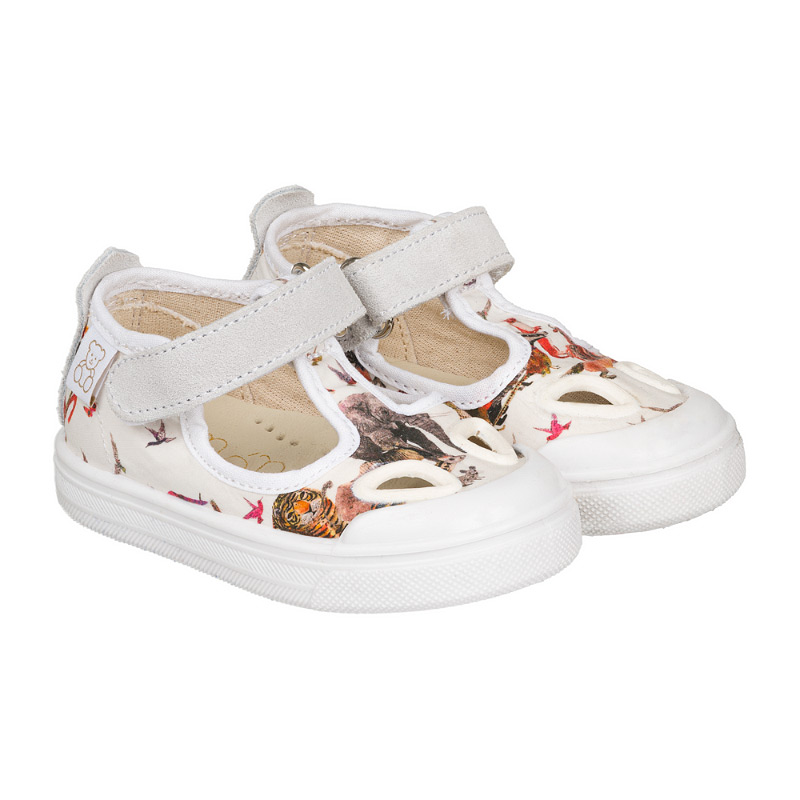 Sandal With Eyelets Allover Jungle Print