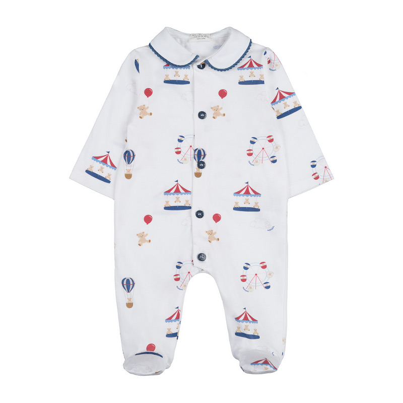 بأقدام وفتحة أمامية